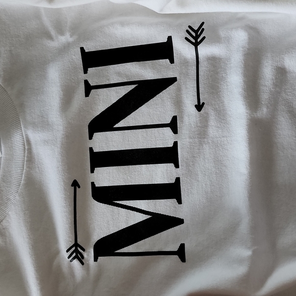 Matching Mamas mini heart arrow tees - Picture 5 of 7